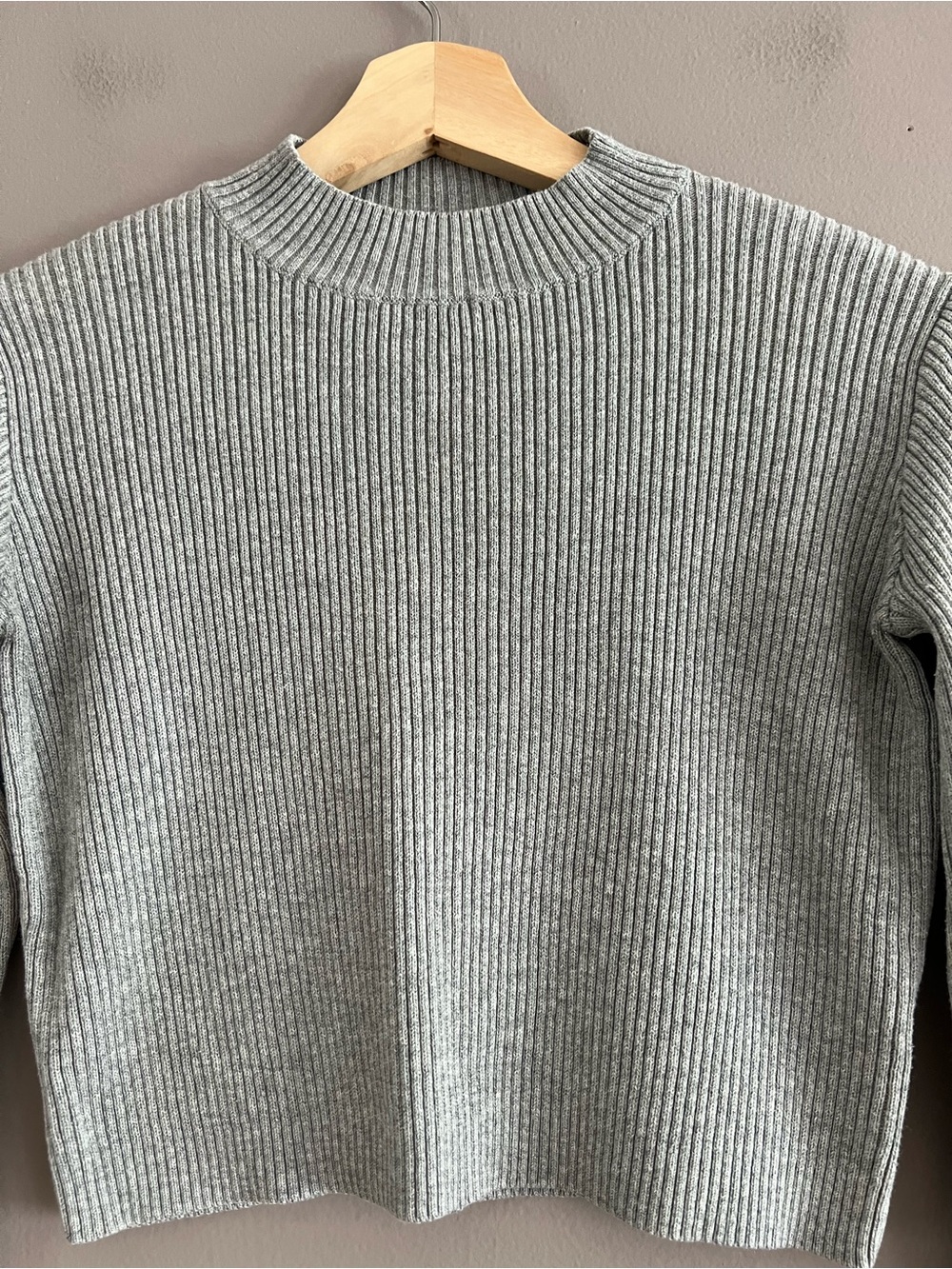 Brandy Melville Women's Cropped Mock Neck Ribbed Top Long Sleeve Gray One Size - Picture 4 of 11